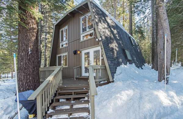 Immaculate Adorable Home At Tahoe Donner