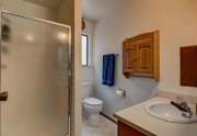 270-Fawn-Ln-Tahoe-Vista-CA-large-014-014-Bathroom-1500x1000-72dpi