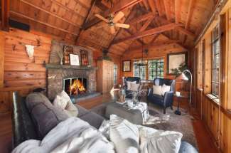 Adorable Classic “Old Tahoe” Cabin