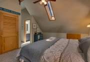683-Midiron-Ave-Tahoe-Vista-CA-large-014-012-Primary-Bedroom-1500x1000-72dpi